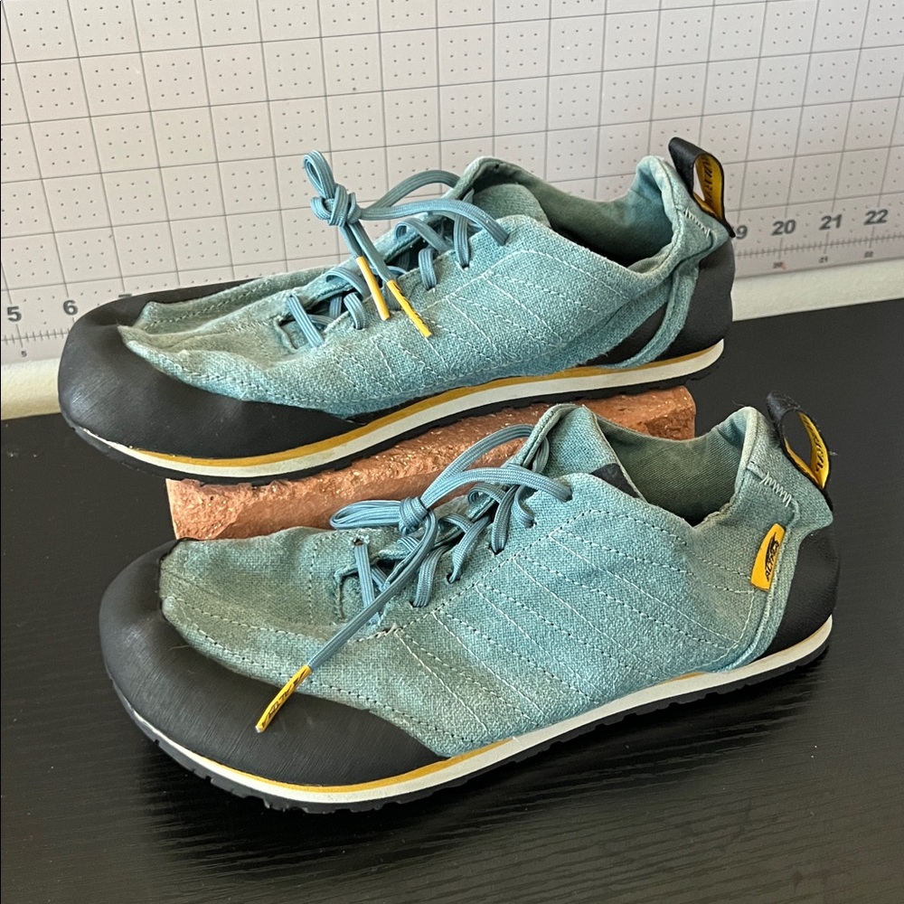 Altra Wahweap 8 Teal Blue Canvas Lightweight Trail Running Shoes ALW1963P024